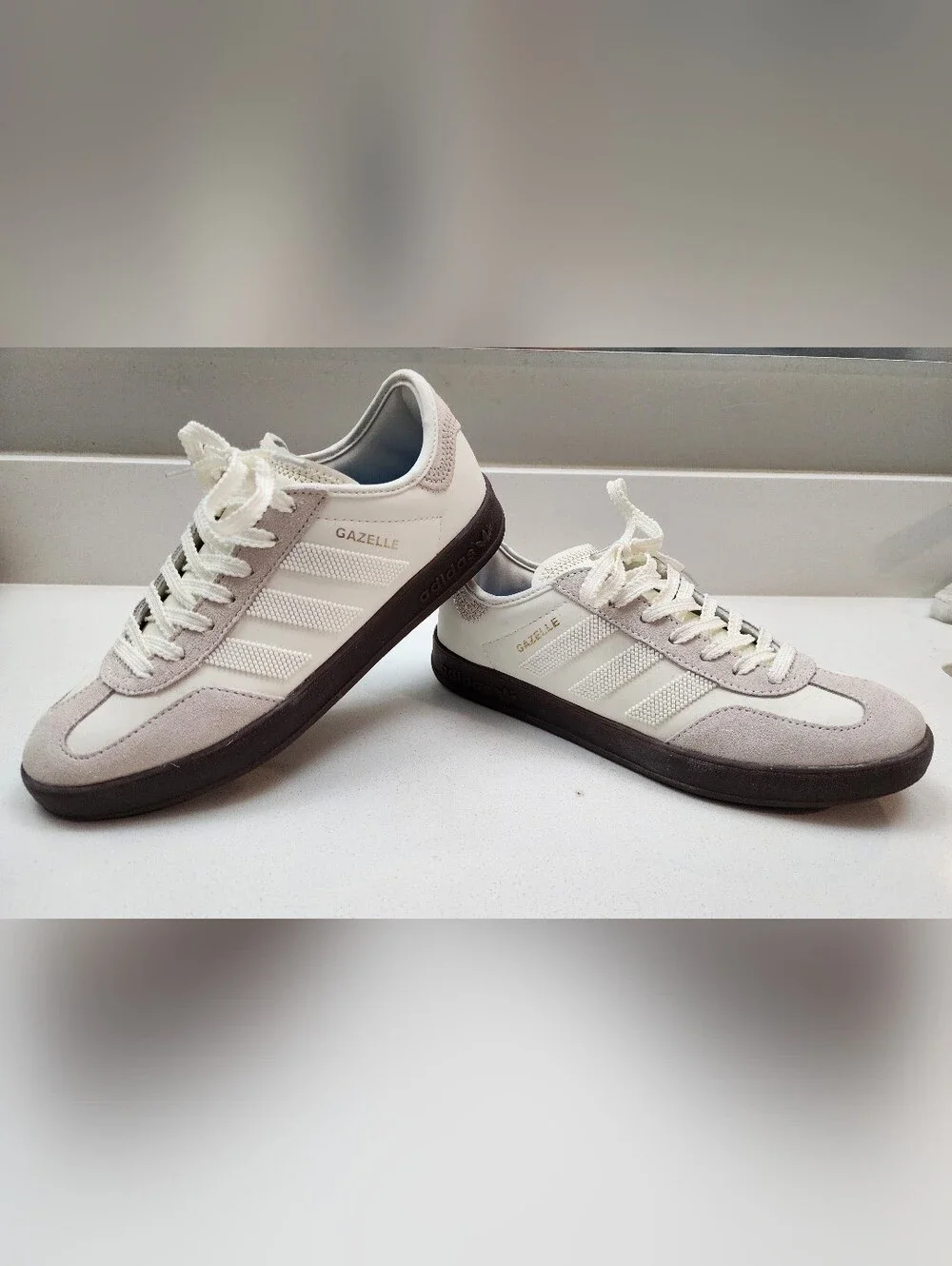 Adidas Gazelle Men’s Casual Sneakers in Off-White & Light Gray
